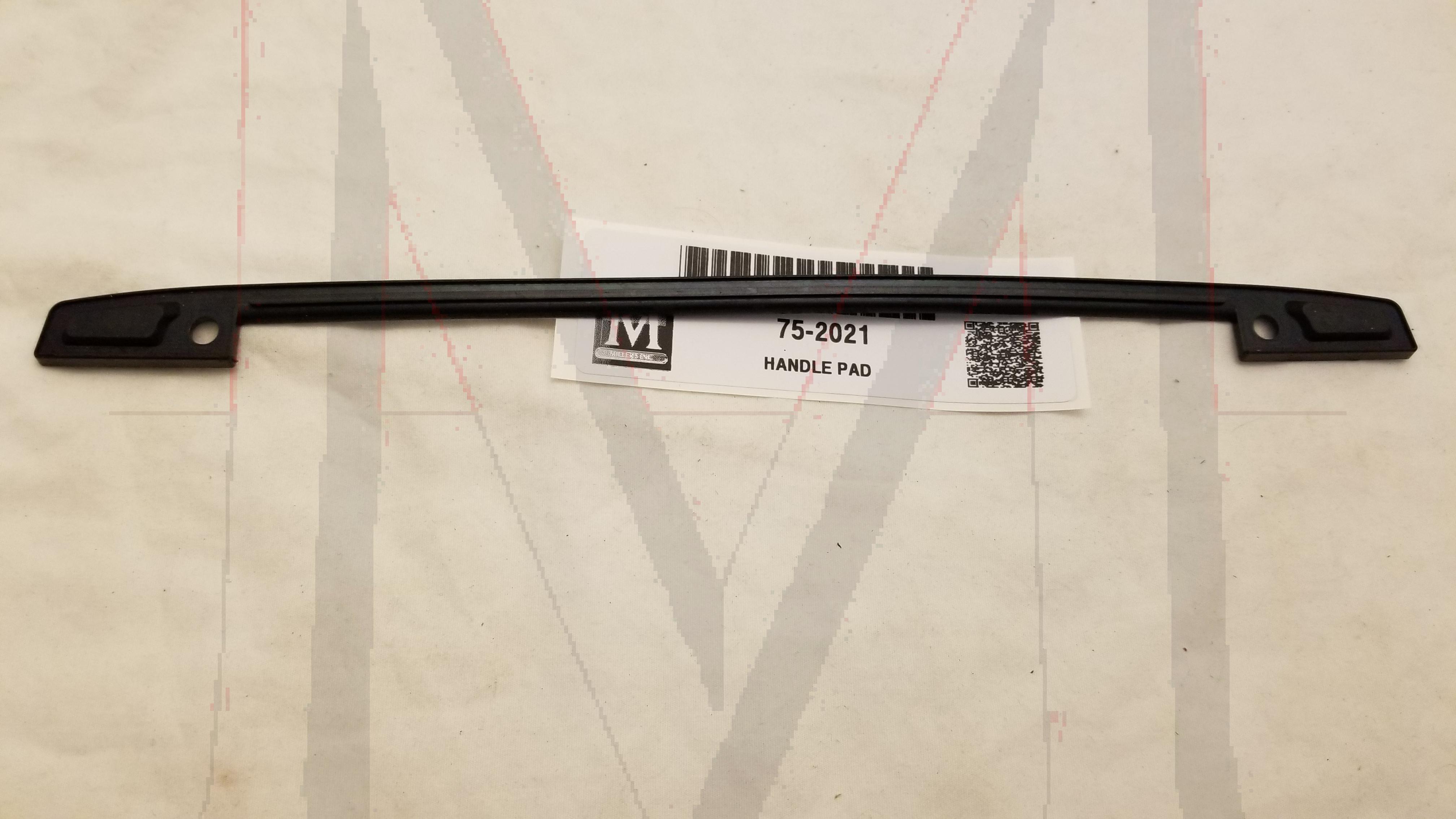 TRUNK HANDLE PAD