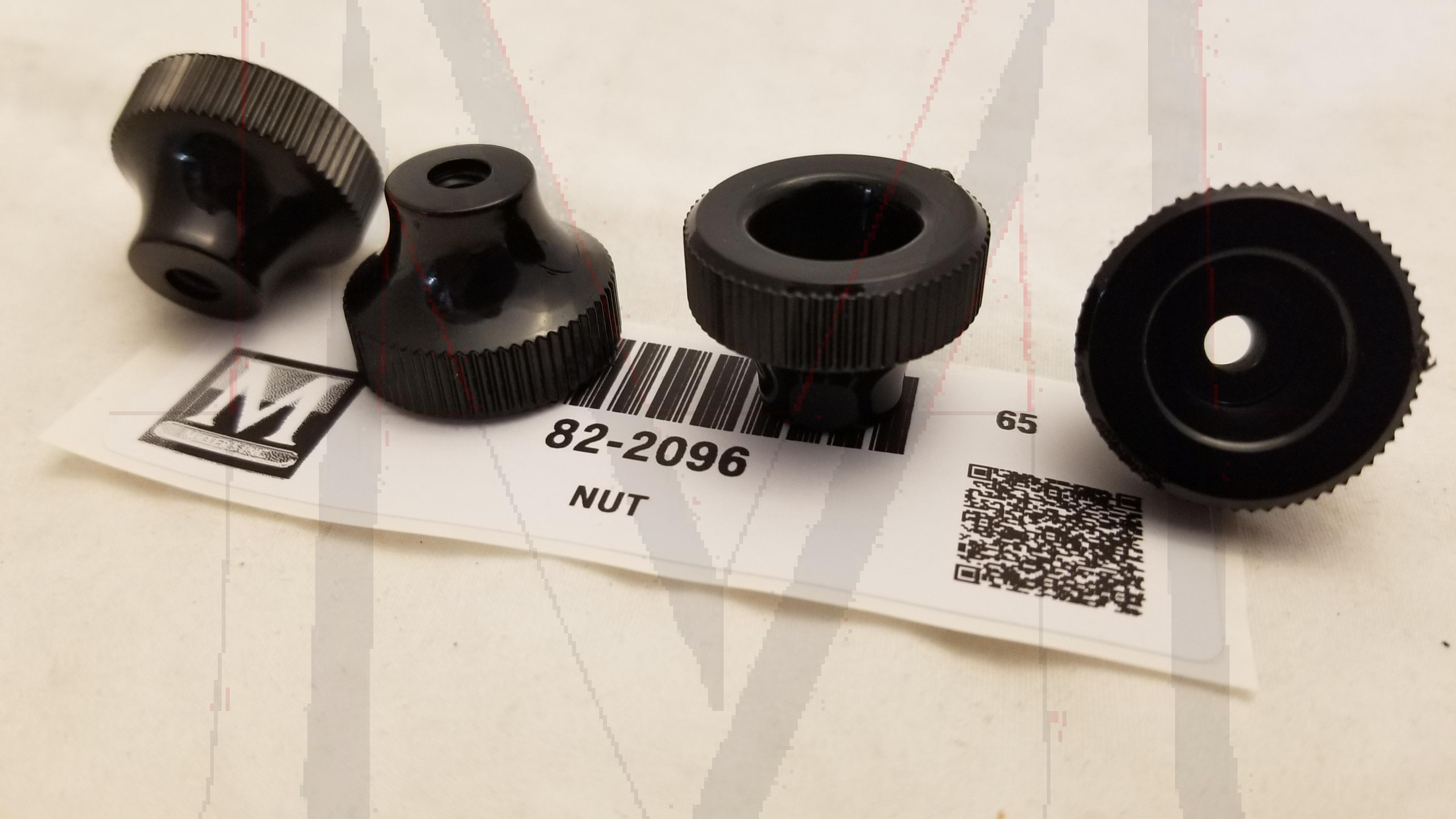 TAIL LAMP RETAINING KNOB